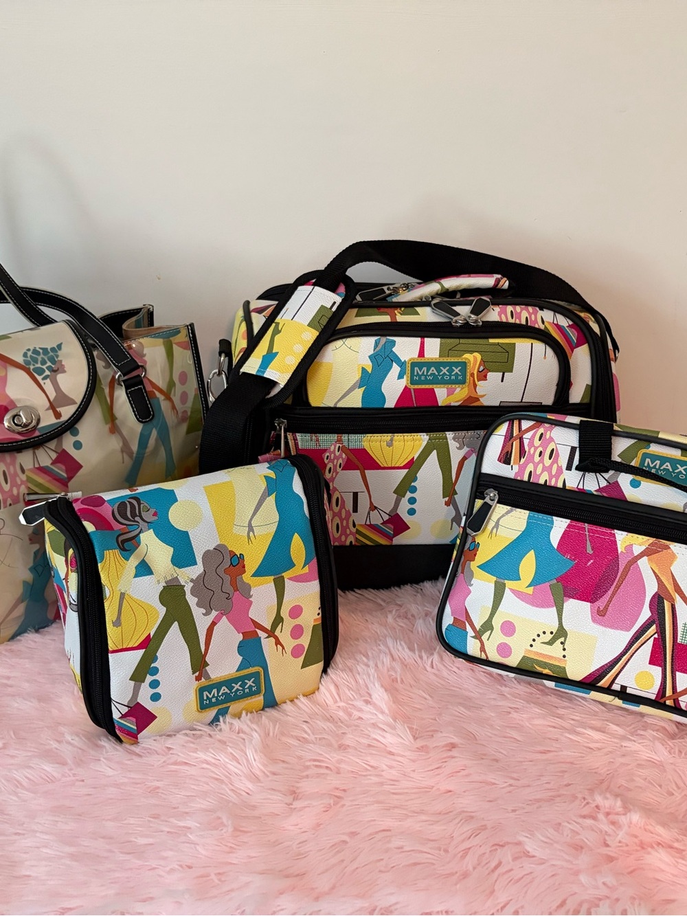 Maxx New York Fashionista luggage set